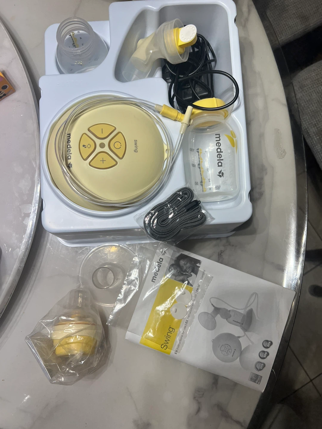 Medela Swing Single Electric Breast Pump - photo 2