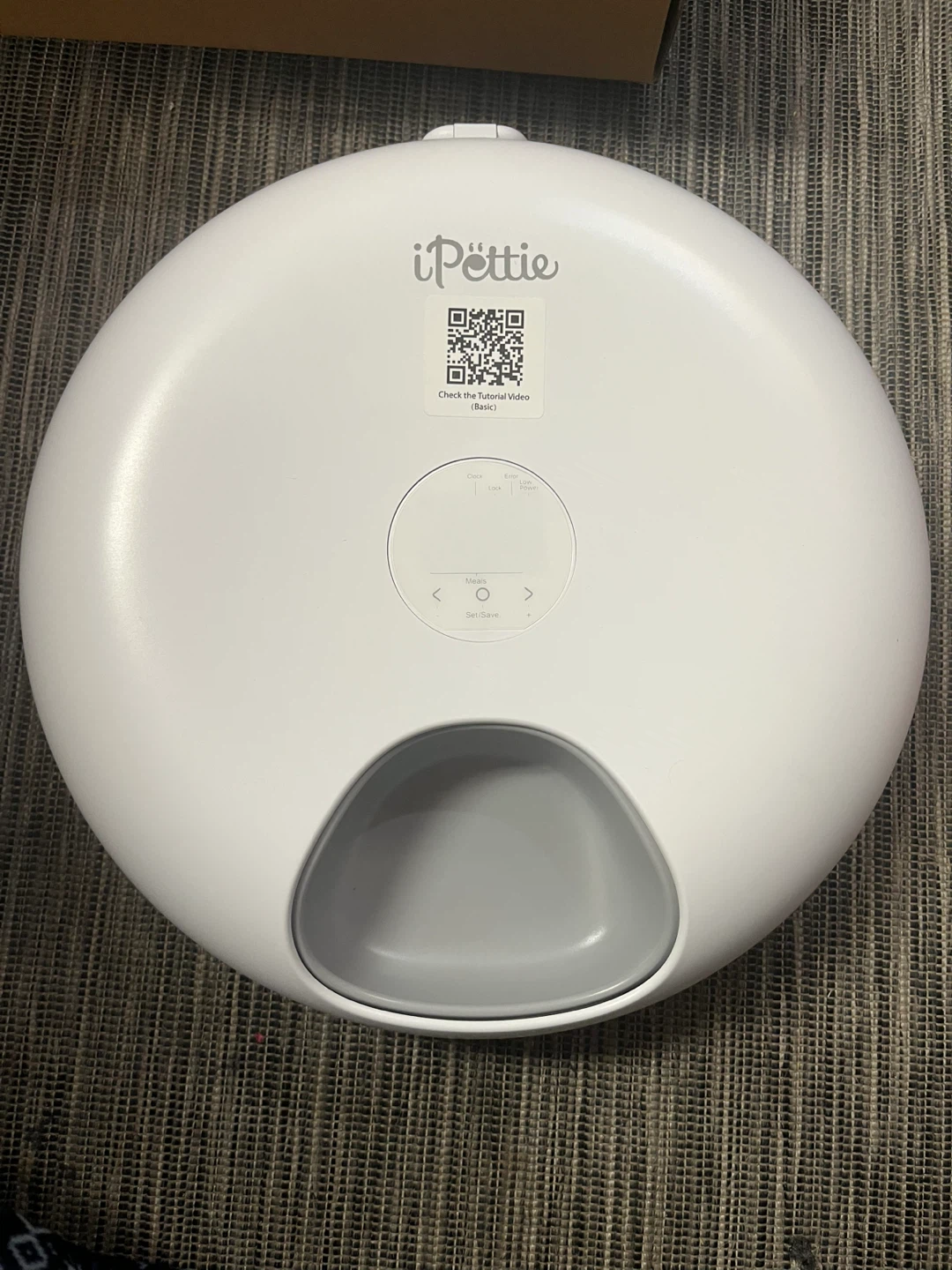 iPettie Donut Frost 6-Meal Automatic Pet Feeder - New