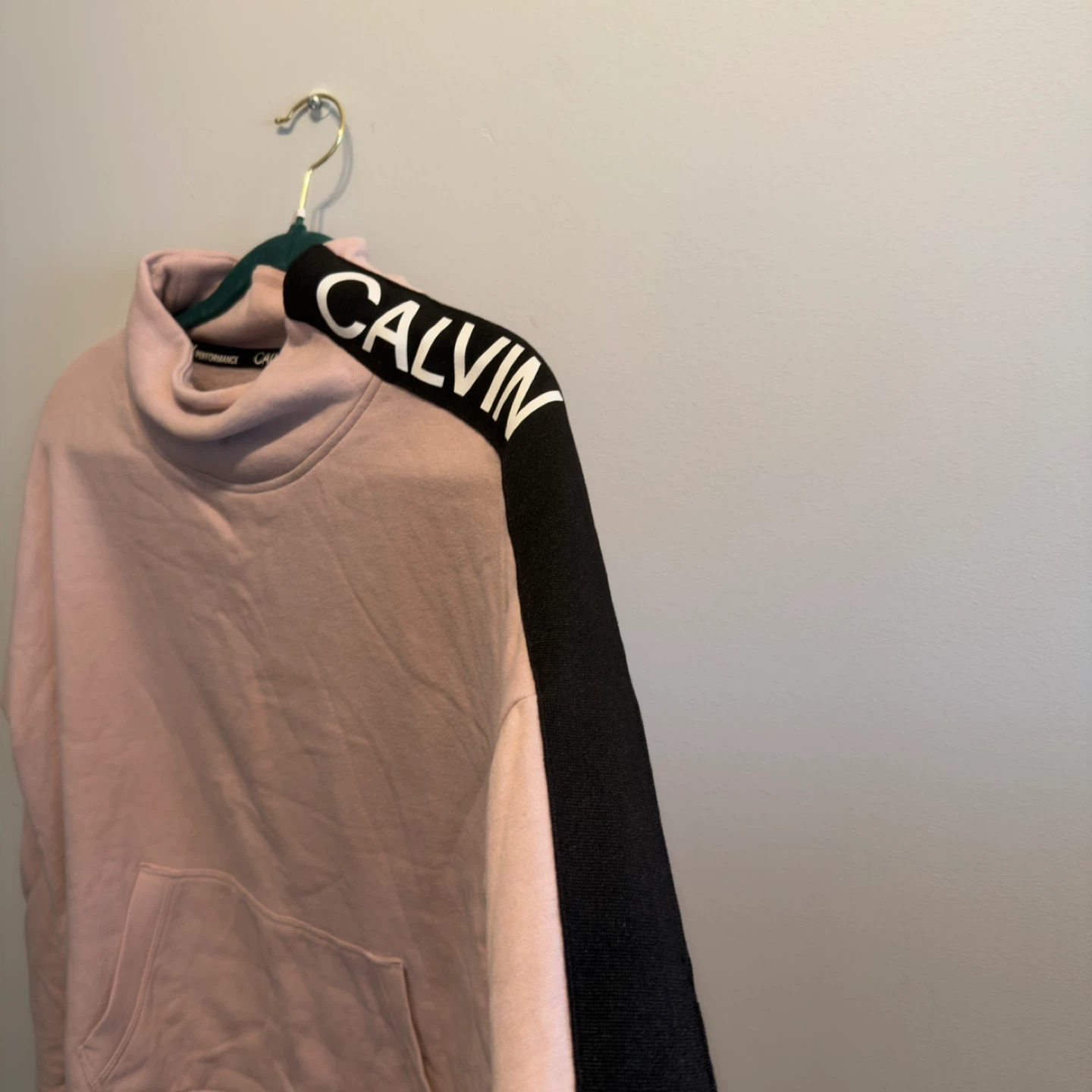 Calvin Klein Performance Pullover - Size M - photo 3