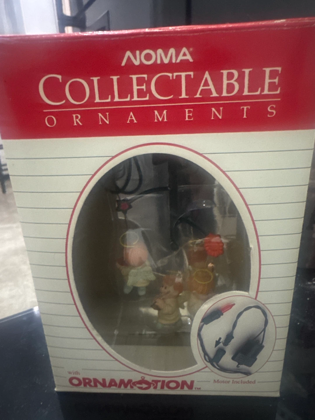 NOMA Collectable Ornaments with Ornamotion Motor
