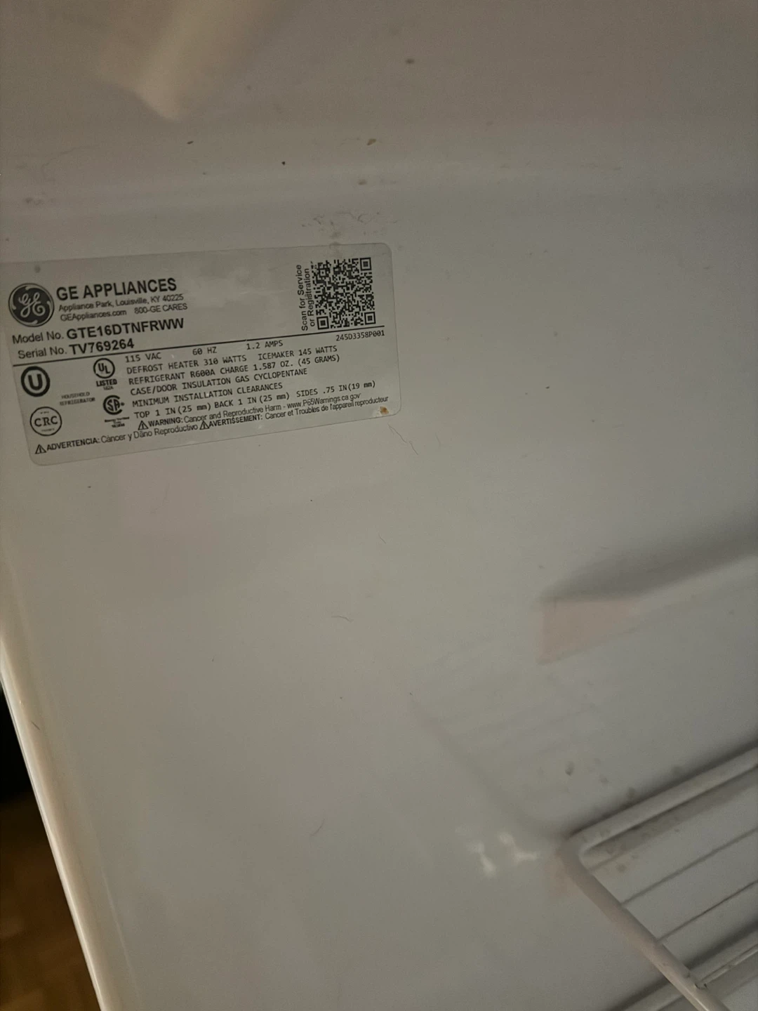 Top Freezer Refrigerator - photo 2