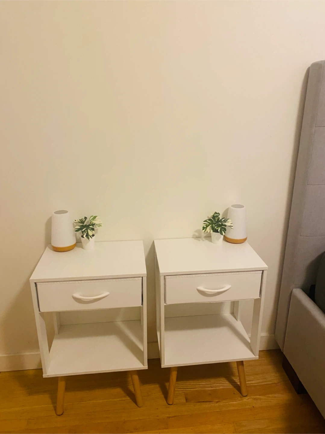 White Nightstands (Set of 2) - photo 2