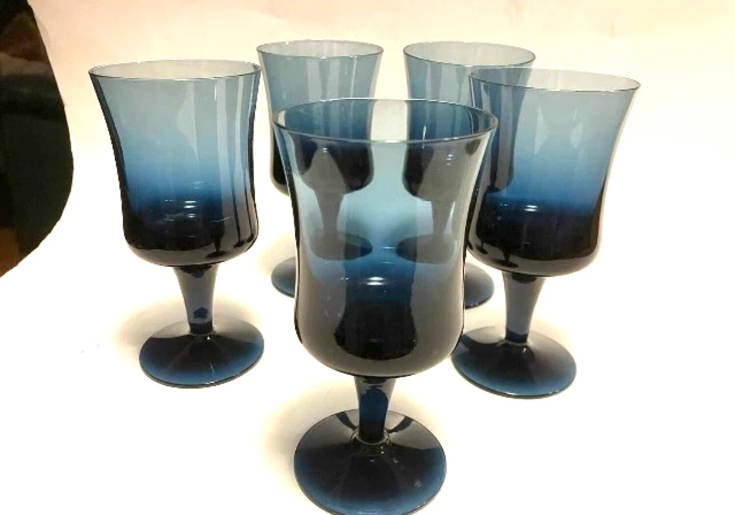 5 Gorgeous Cobalt Royal Blue Stemmed 8 ounce Water Wine Glasses