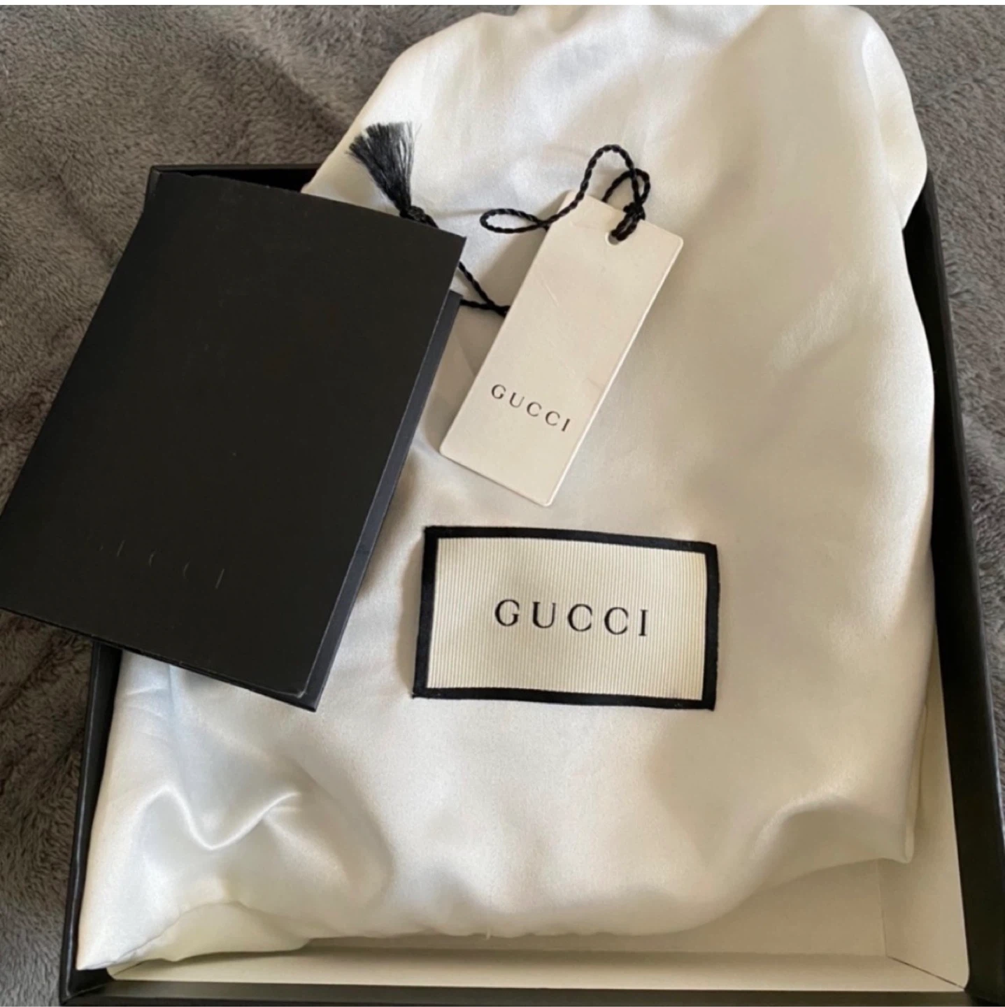 Gucci Black Leather Belt with Gold GG Buckle - photo 2
