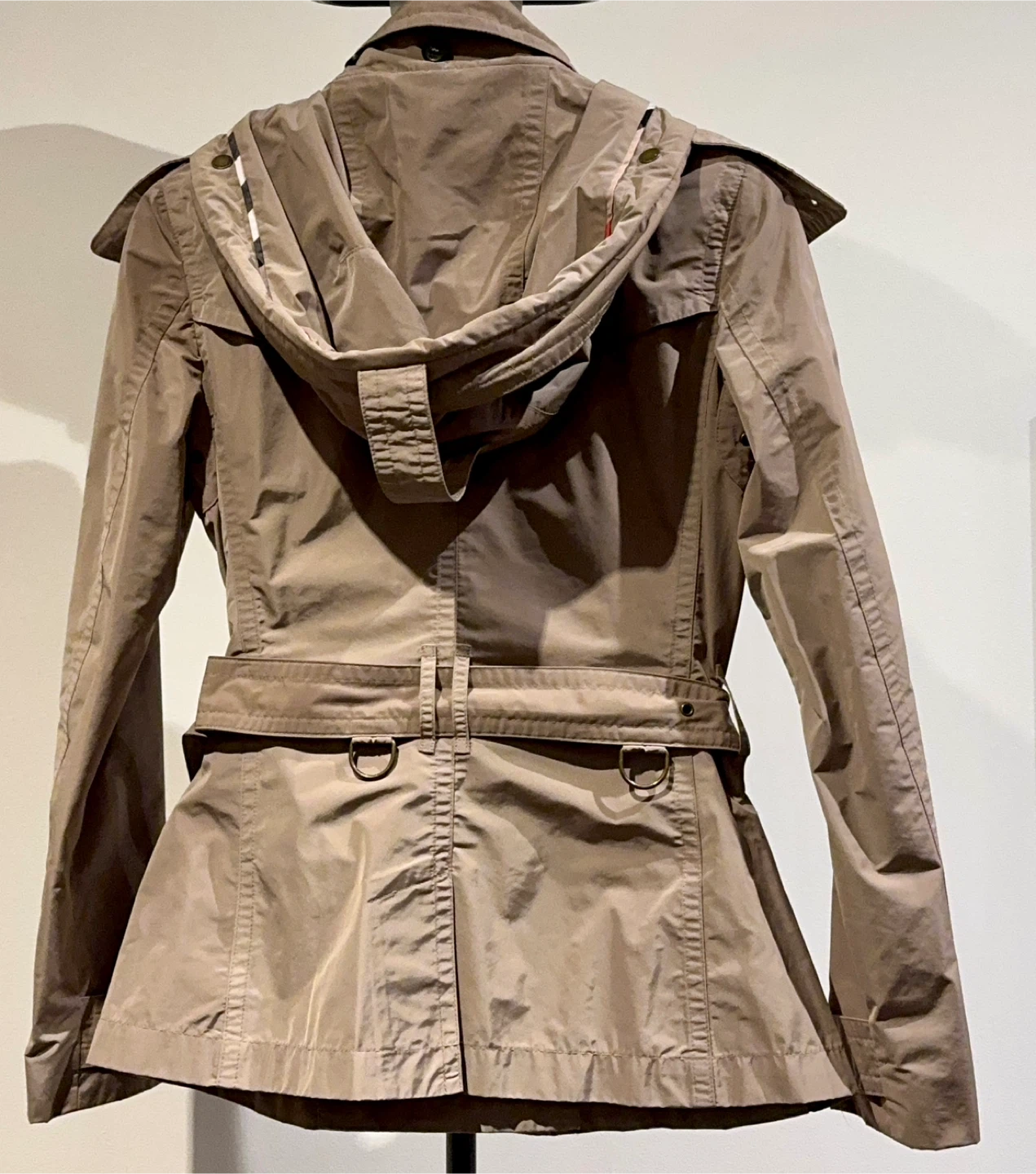 Burberry Trench Coat - Classic Style - photo 2