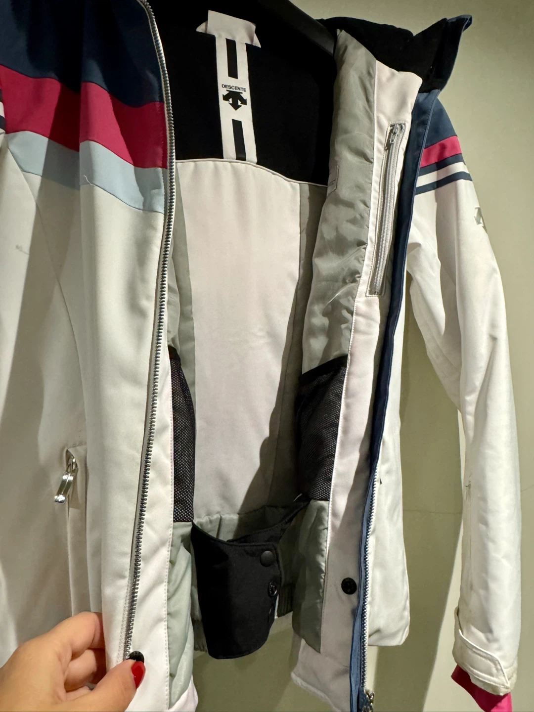 Descente Ski Jacket - White, Blue, Pink - photo 3