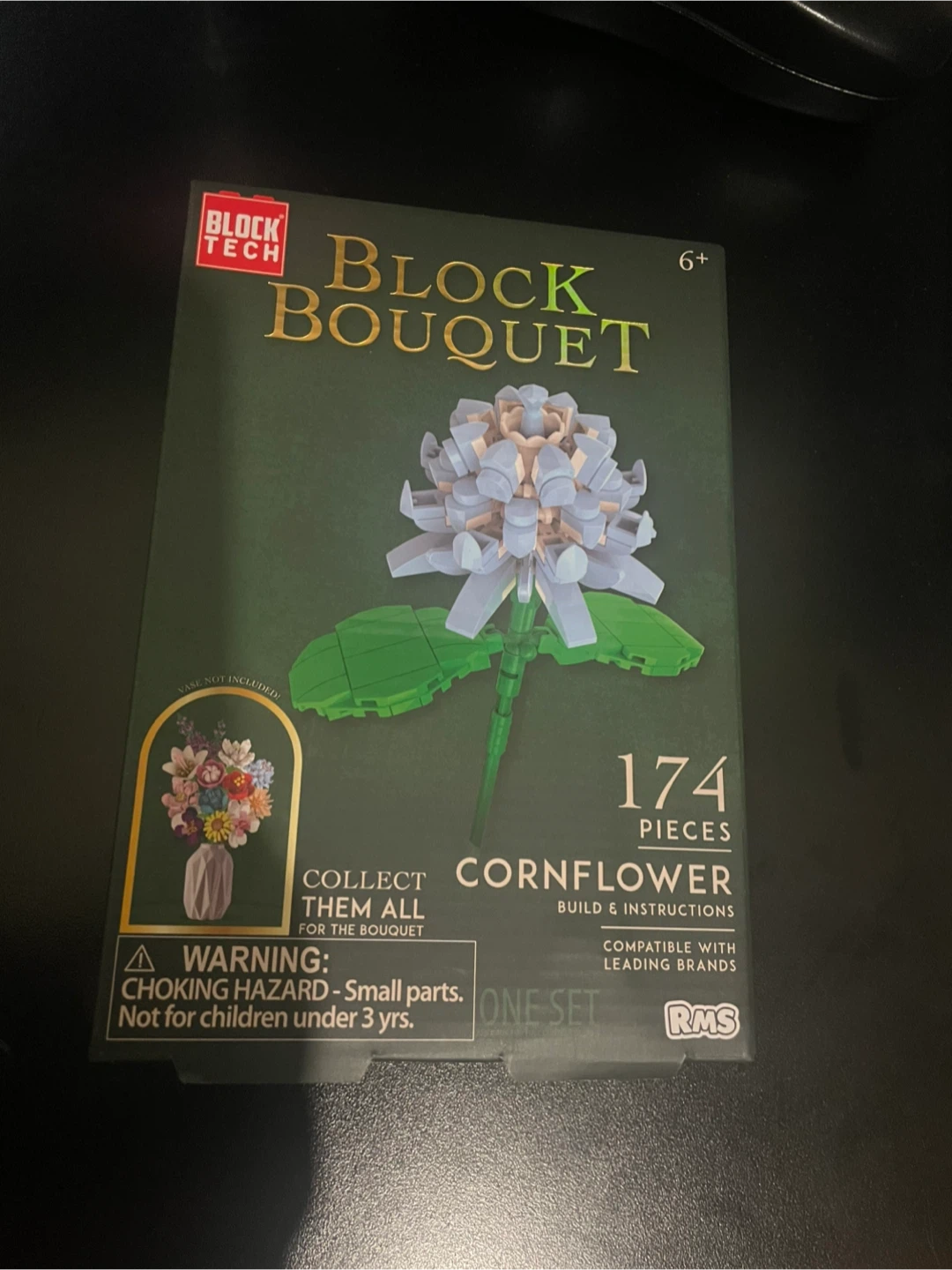 Block bouquet cornflower