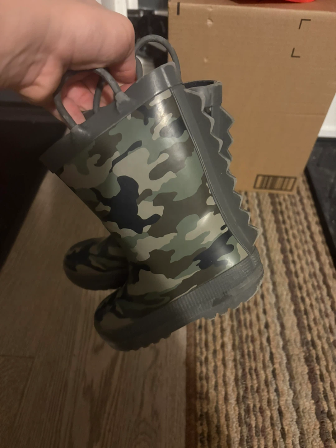 Size 7 Camo Rain Boots - photo 4