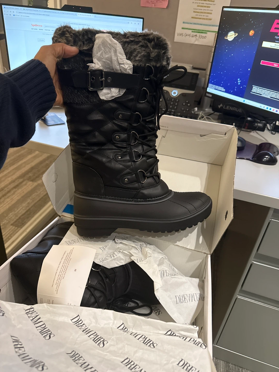 DREAM PAIRS Black Winter Snow Boots - New in Box!