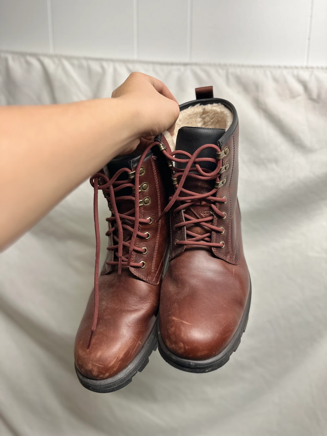 UGG red Leather Boots, Size 10 - photo 2
