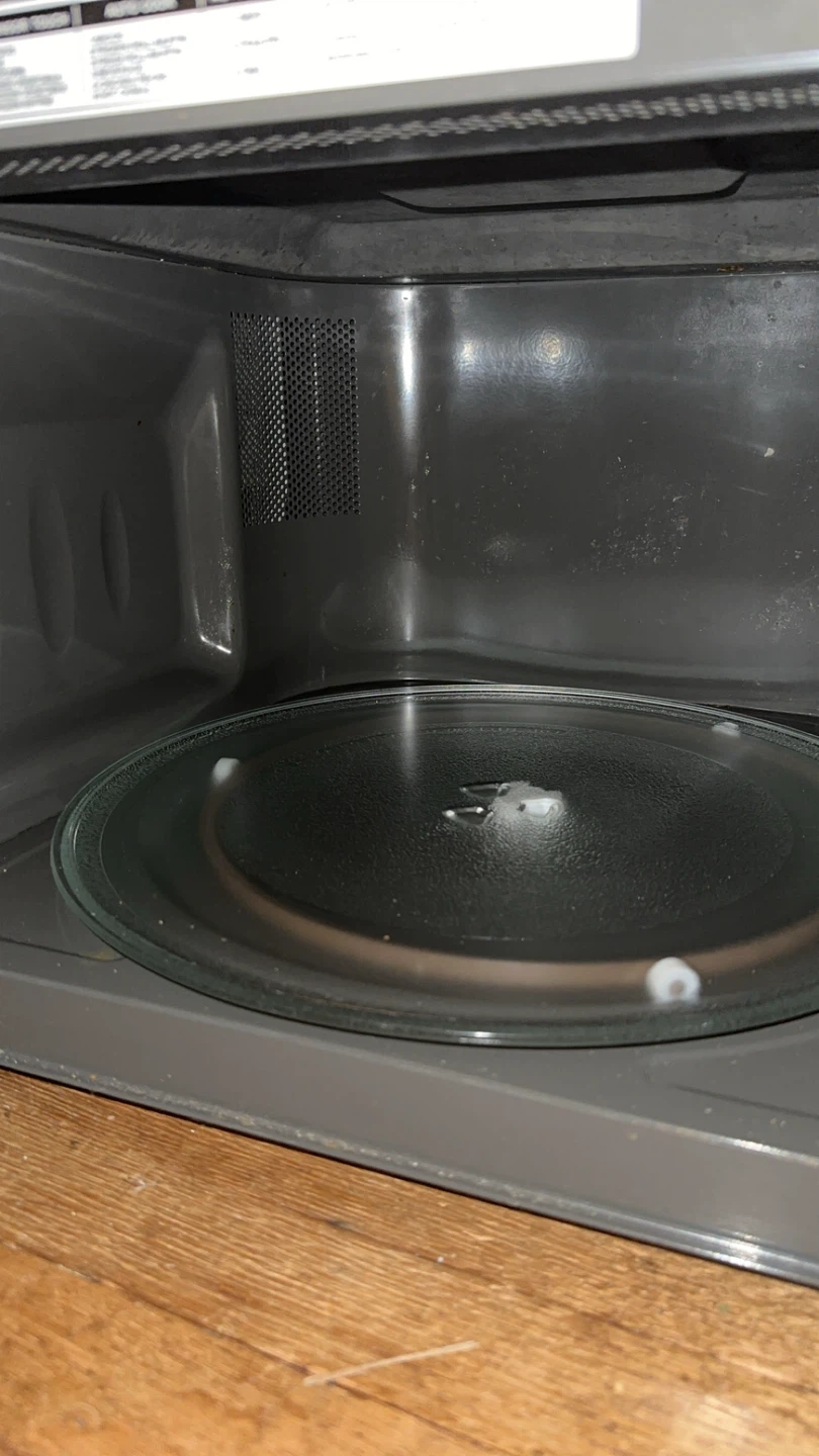 FREE LG EasyClean Microwave Oven READ DESCRIPTION FIRST - photo 2