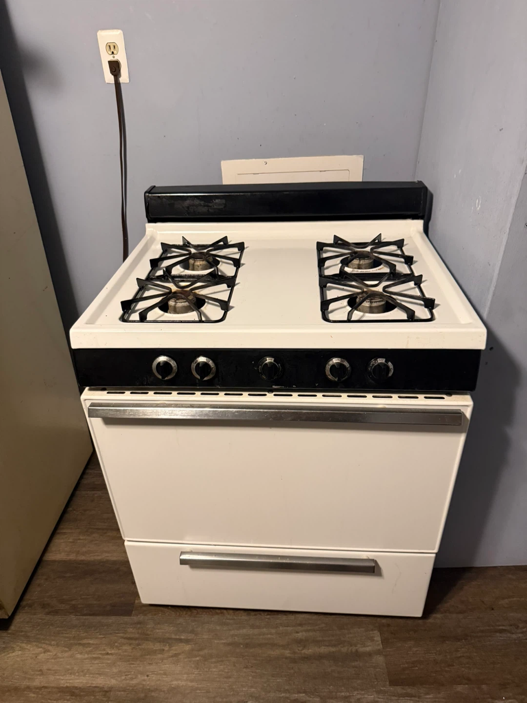 White Gas Range Stove - photo 3