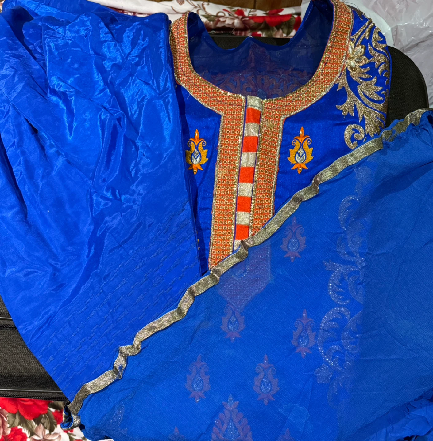 Blue Embroidered Salwar Kameez (M) - photo 5