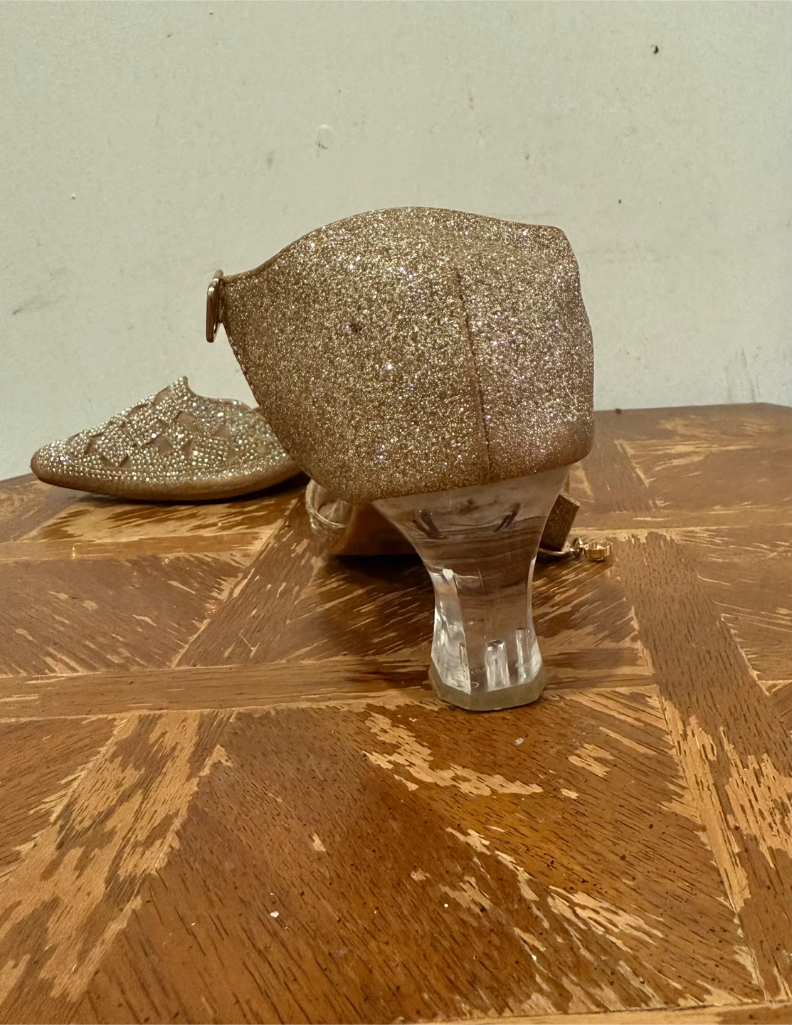 Icewalk Gold Glitter Heels - Size 8 - photo 4