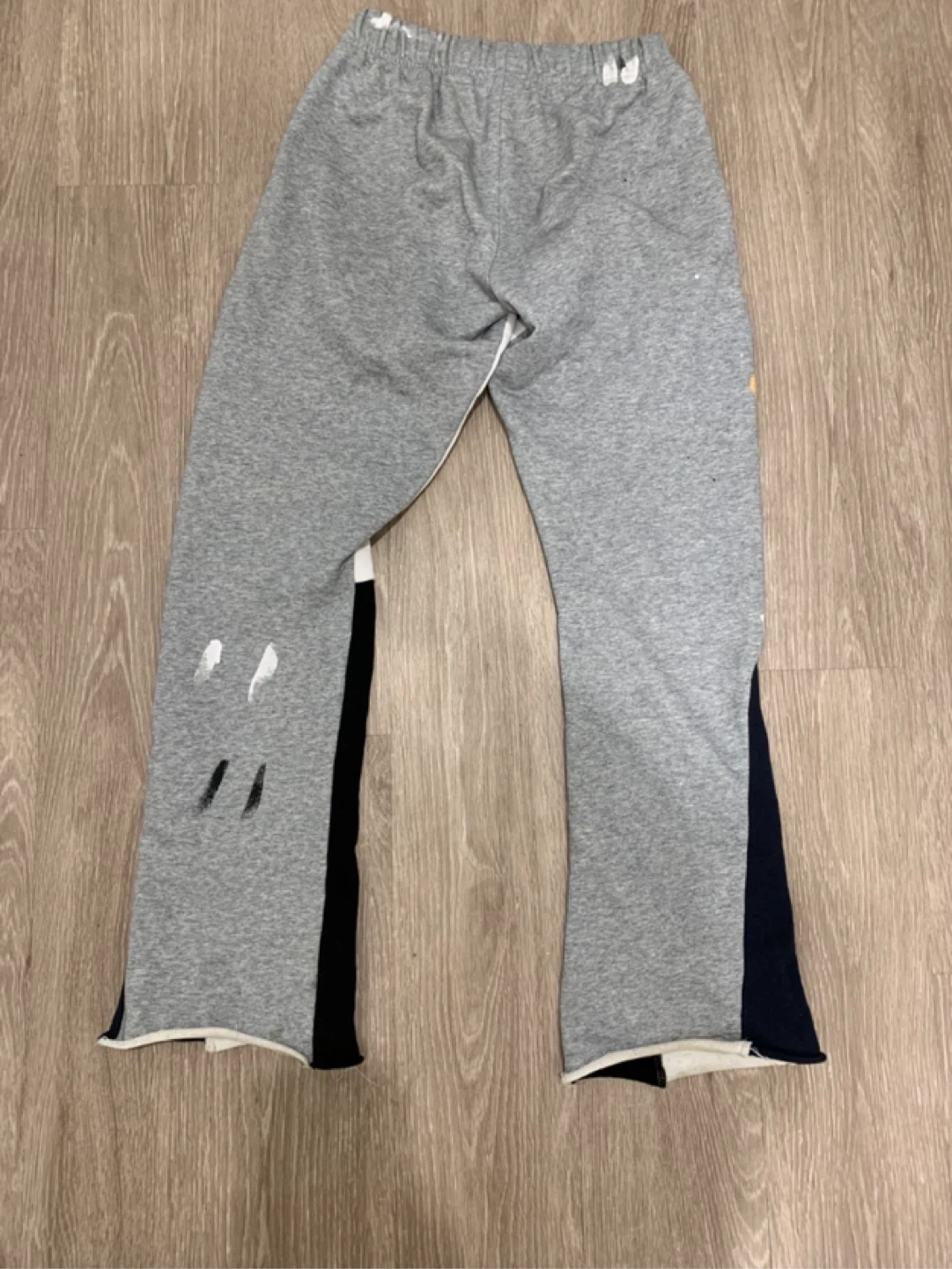 Grey Gallery dept. sweats - photo 3