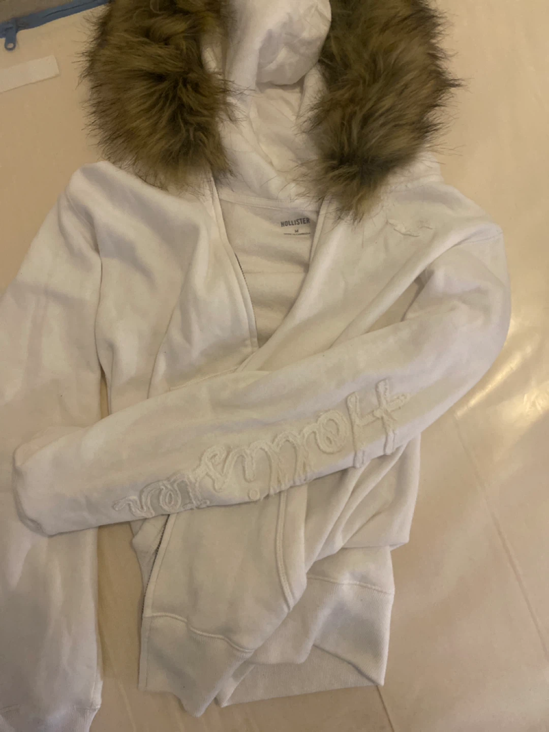 Holister fur zip up sets - photo 3