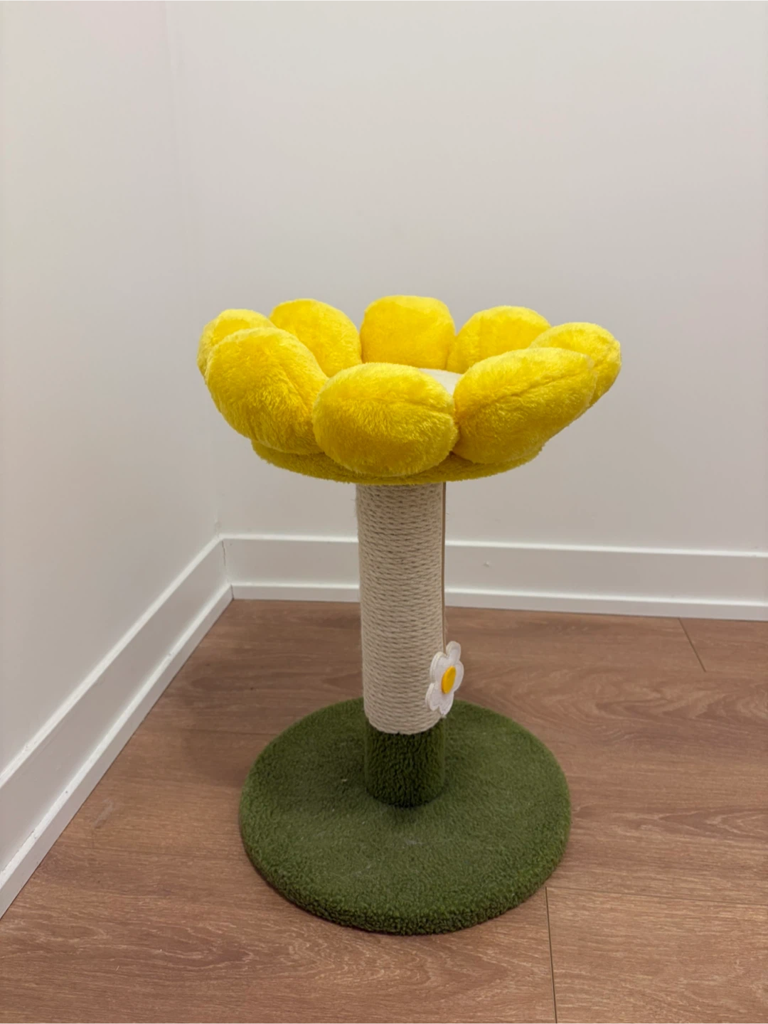 Yellow Flower Cat Scratching Post