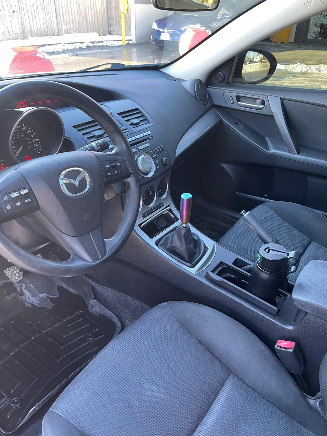 Mazda 3 Hatchback - photo 2
