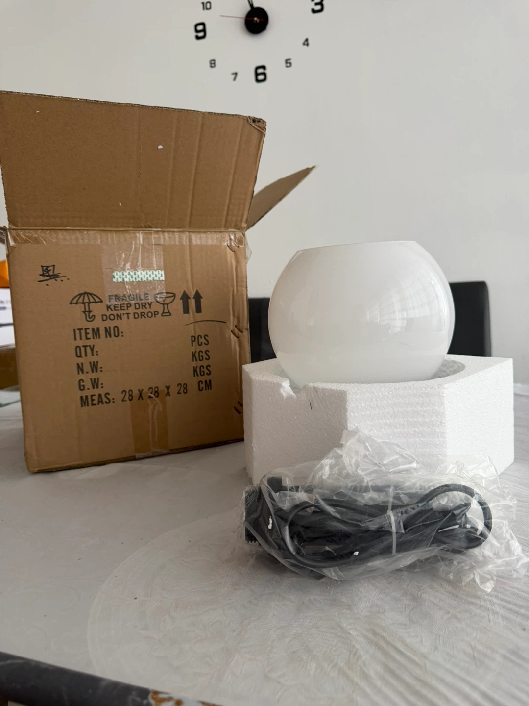 White Round Lamp with Box