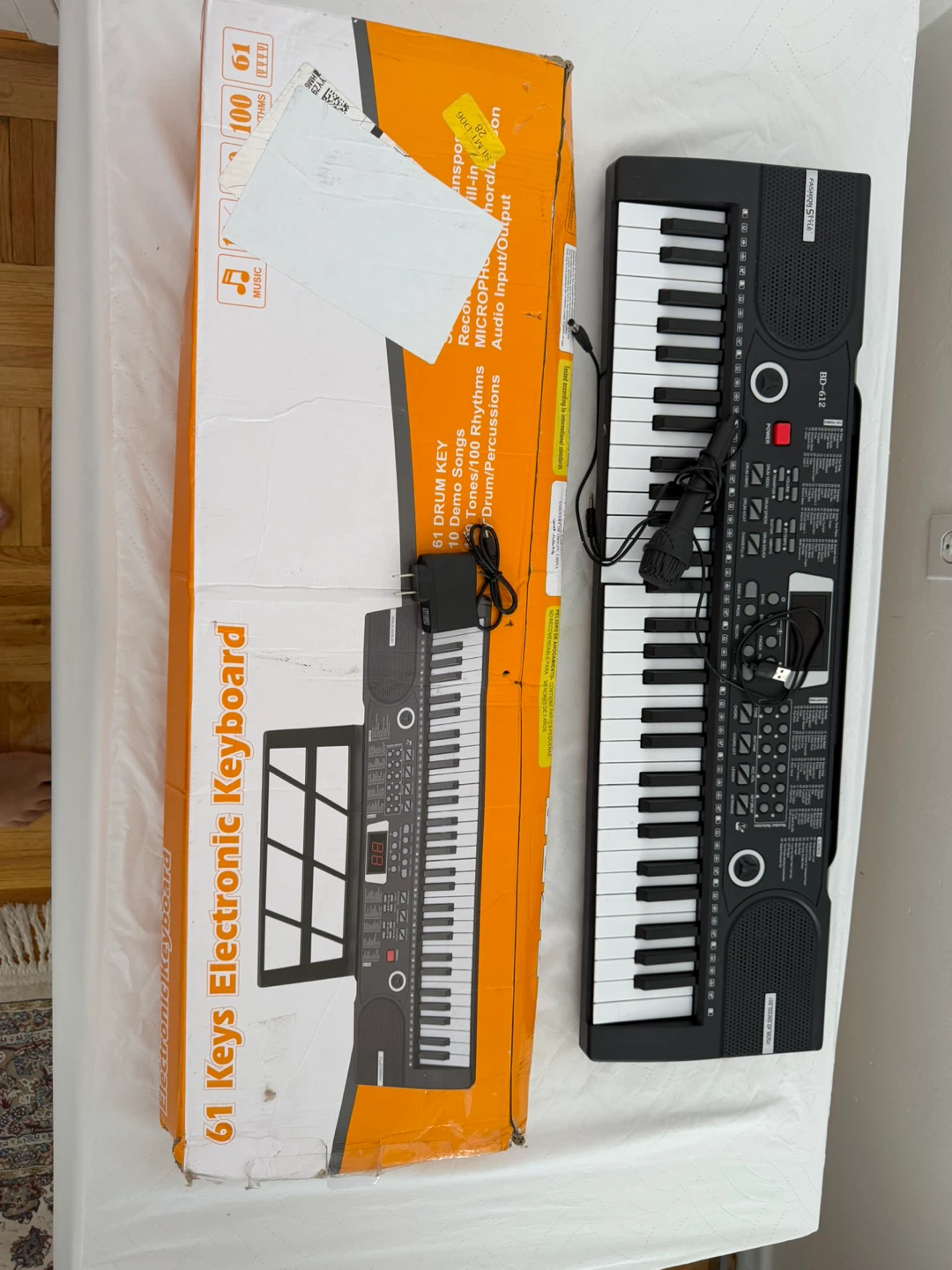 Magic Star IB-612 61-Key Electronic Keyboard