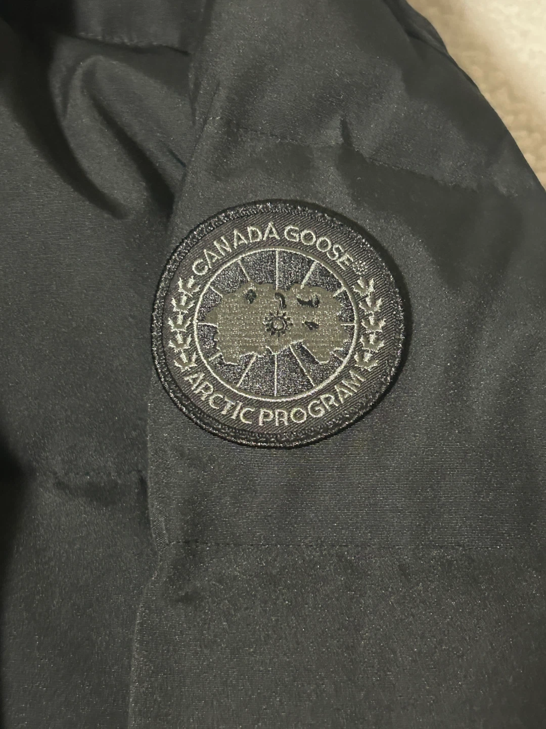Black badge Canada Goose Wyndham - photo 3
