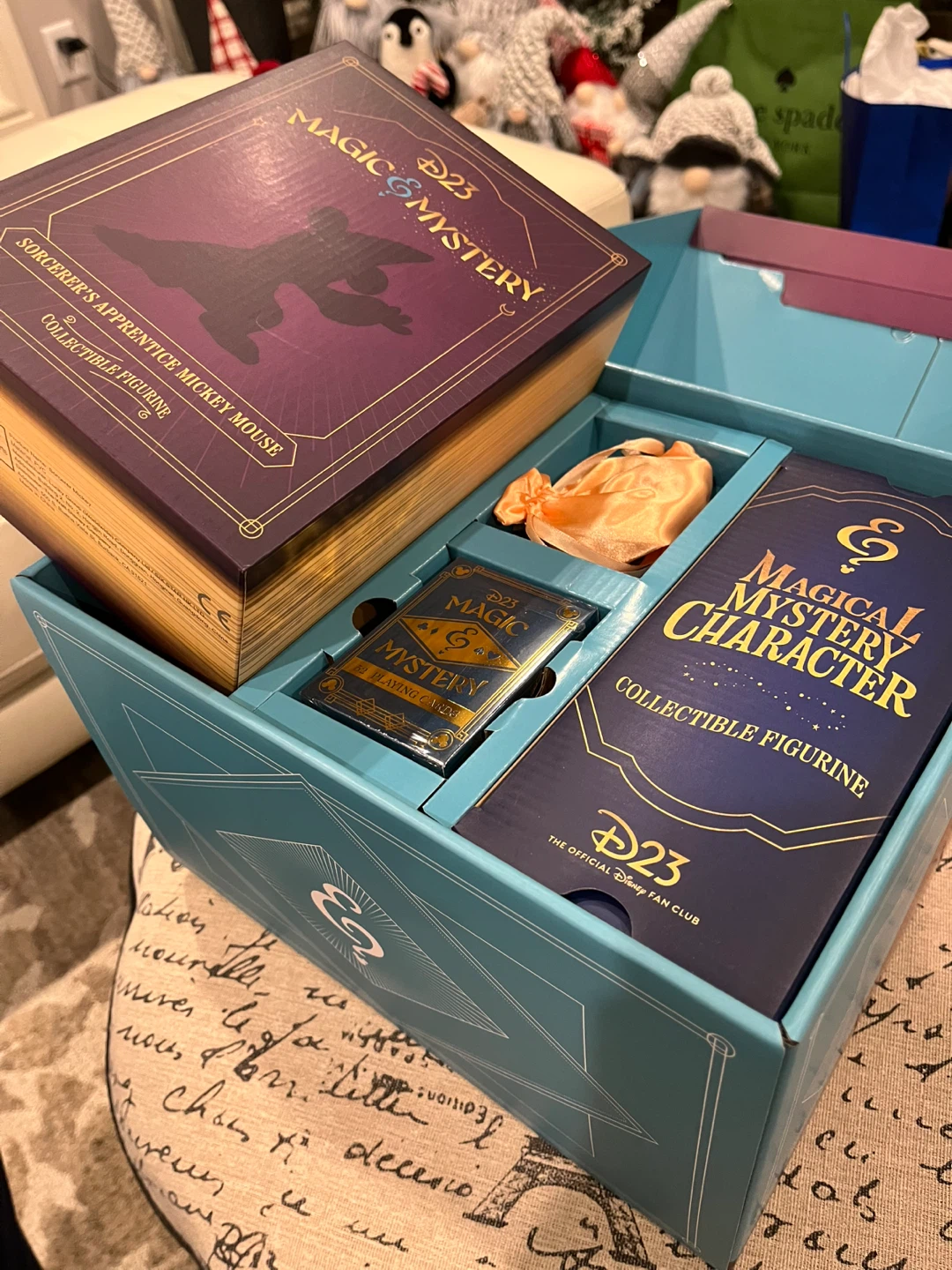 D23 Magic & Mystery Box - Disney Fan Club - photo 4