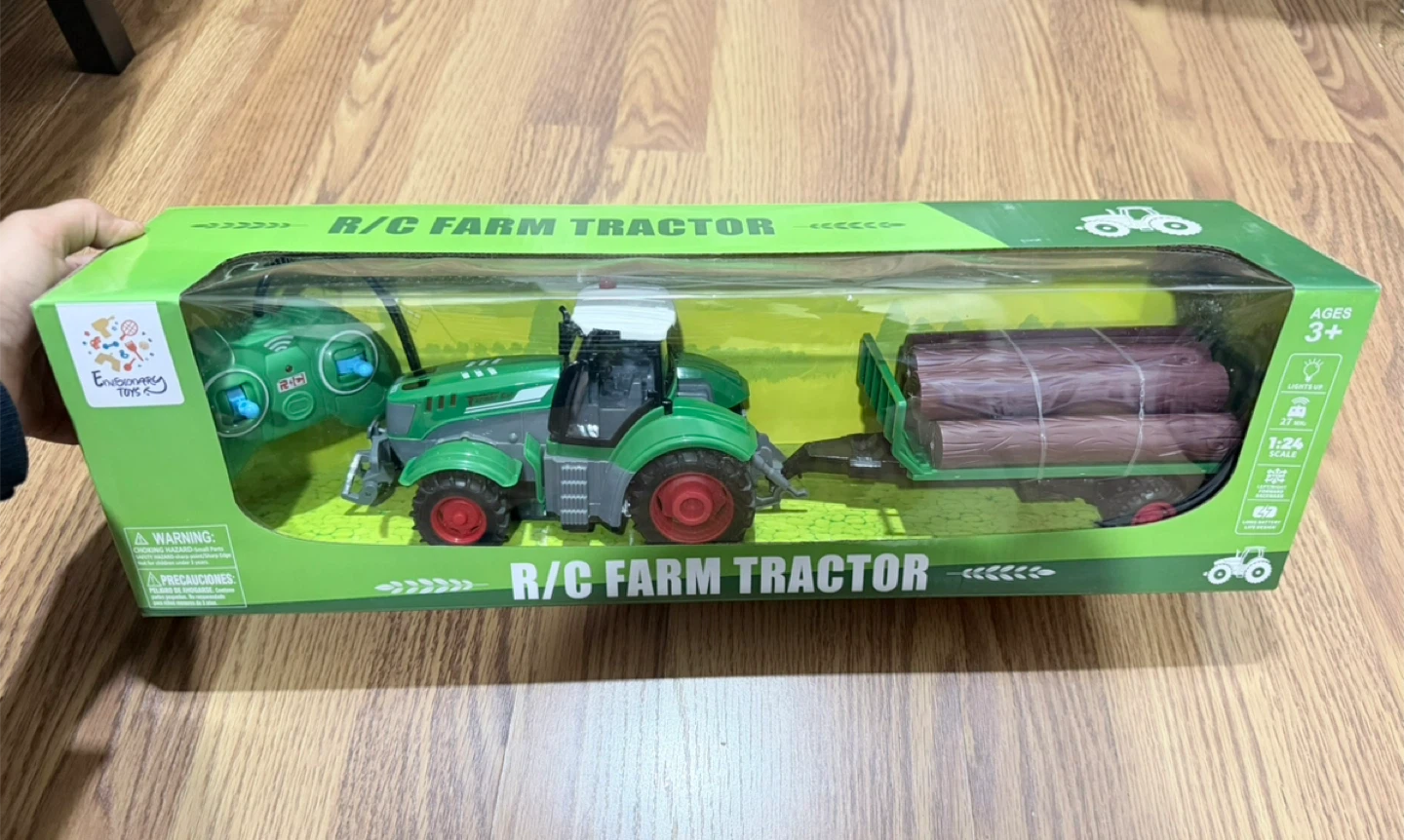 1:24 R/C Farm Tractor Toy with lights