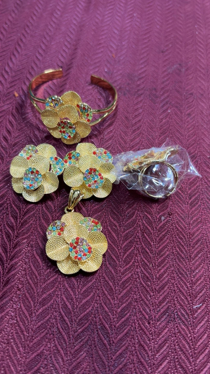 Complete set earrings