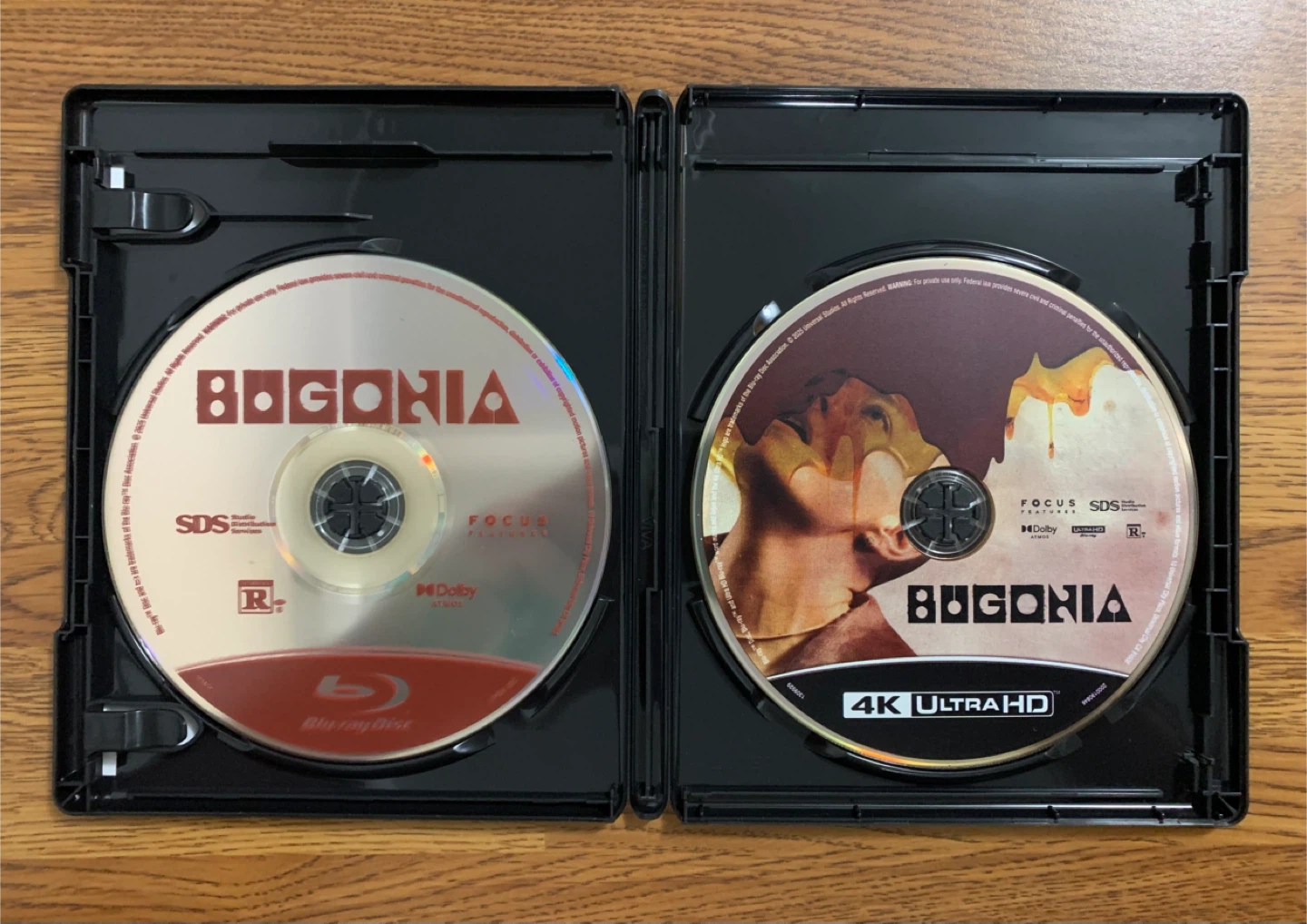 Bugonia (Collector’s Edition) 4K UHD Blu-ray Combo Pack - photo 4