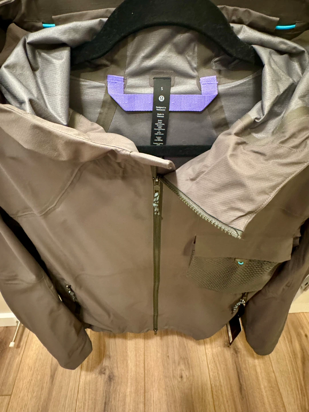 Lululemon Men’s Waterproof Hiking Jacket - Size S Olive Green - photo 5