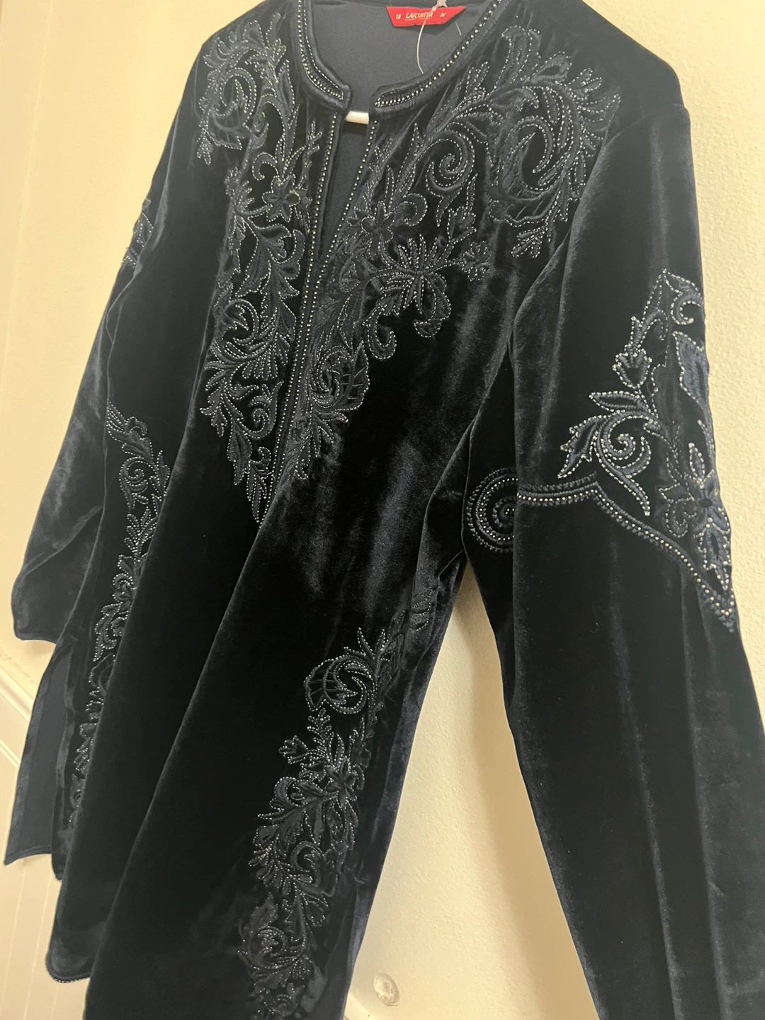 Lakhita Velvet Embroidered Tunic 1X - photo 3