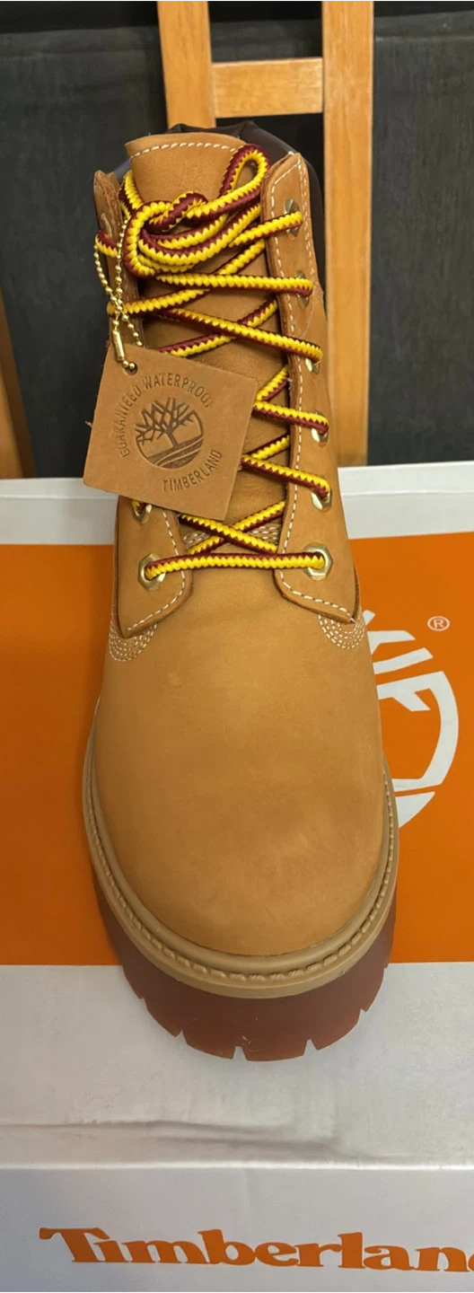 New in box Timberland Platform Boots