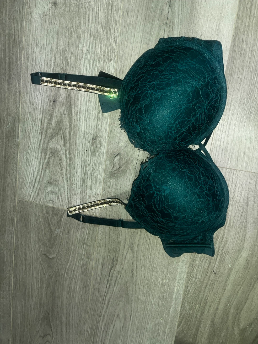Victoria's Secret Emerald Green Lace Bra