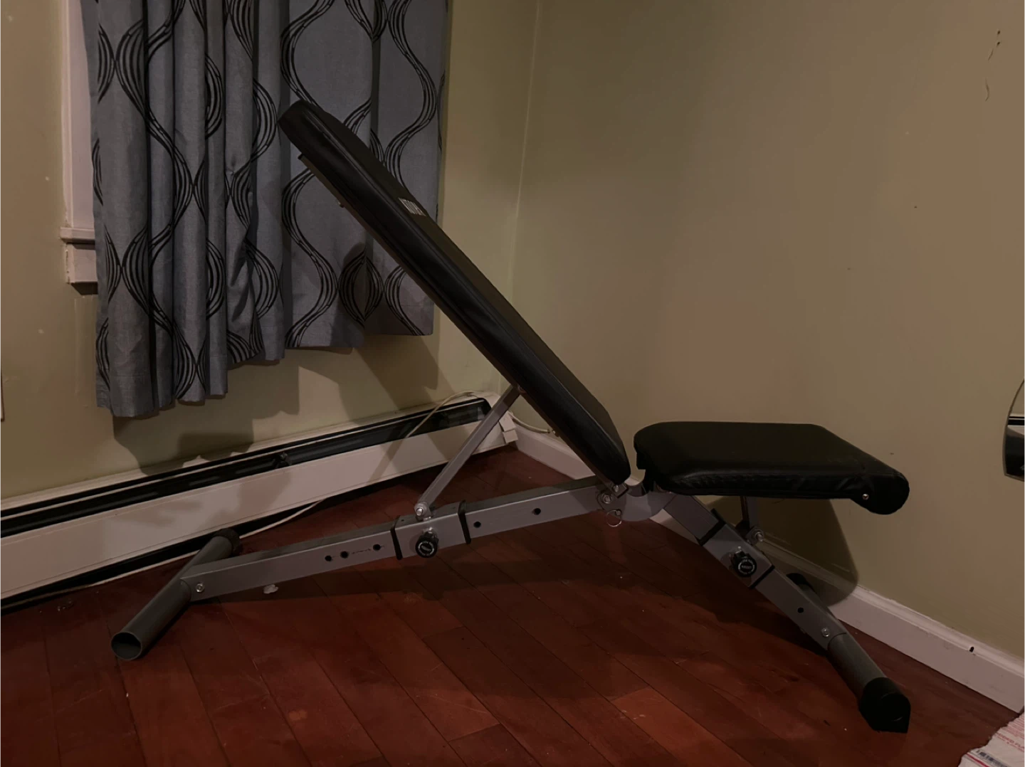 Adjustable Weight Bench