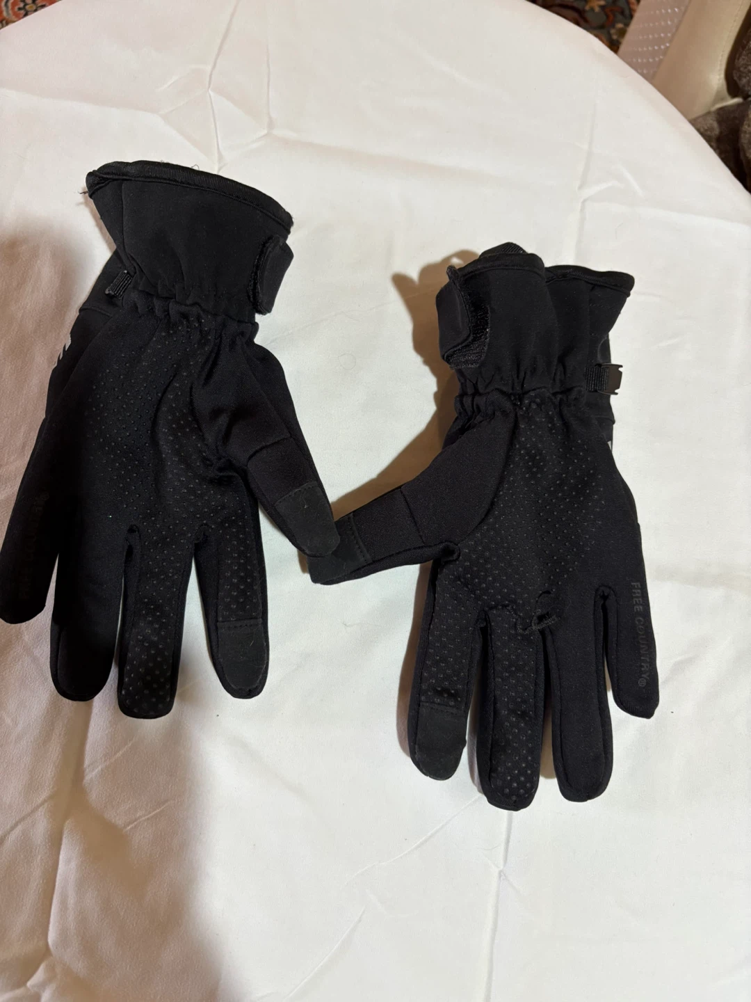 Women Free Country Black Gloves