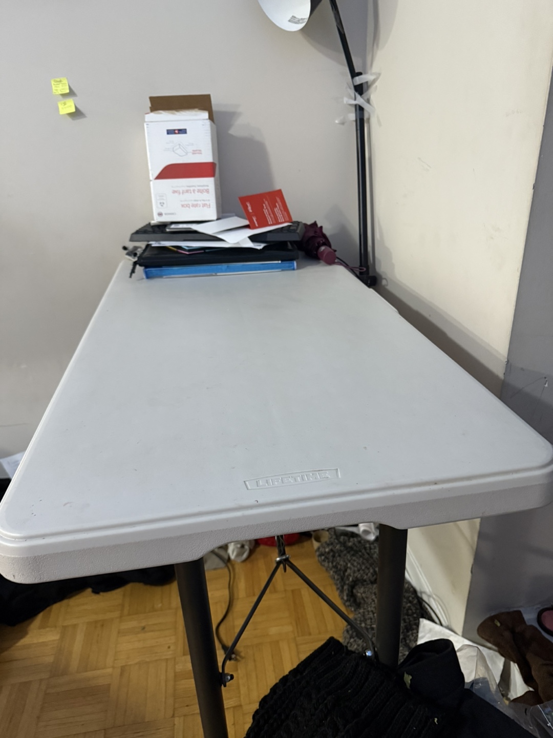 Manual height adjustable table - photo 3