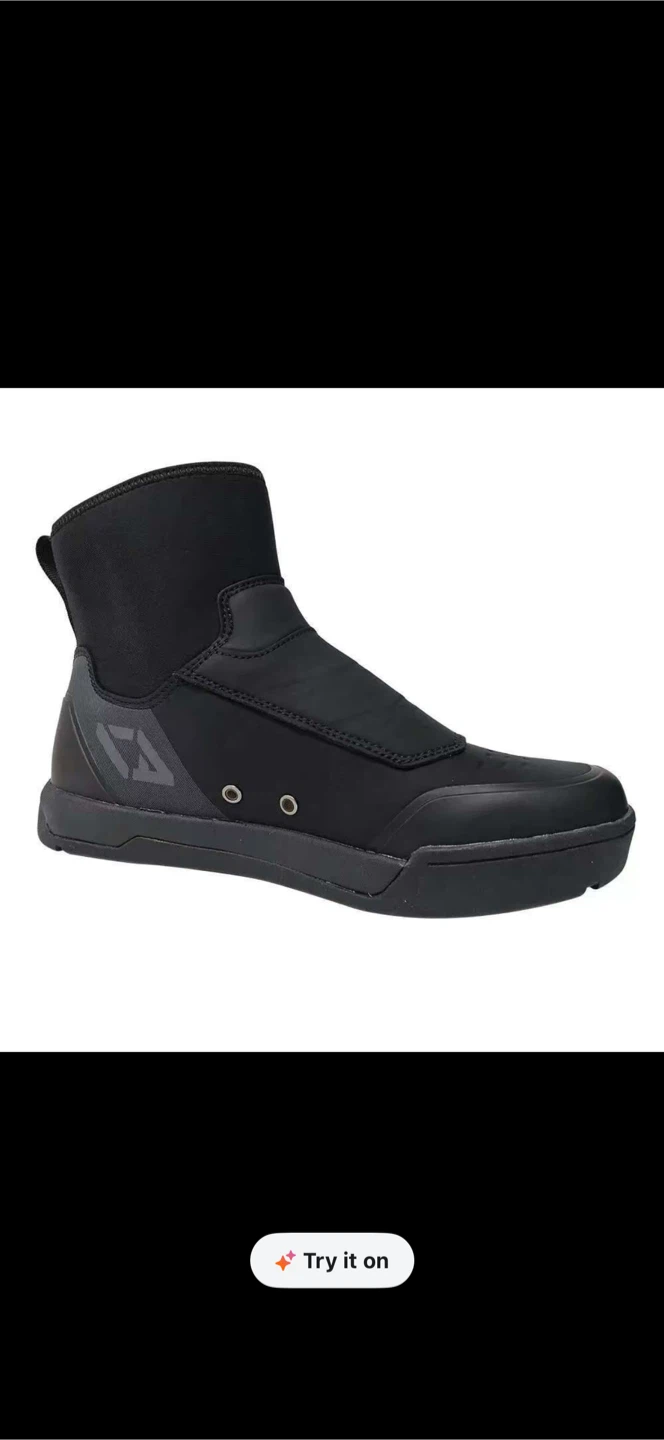 New (no box) Avitus Winter Cycling Boots-size 44
