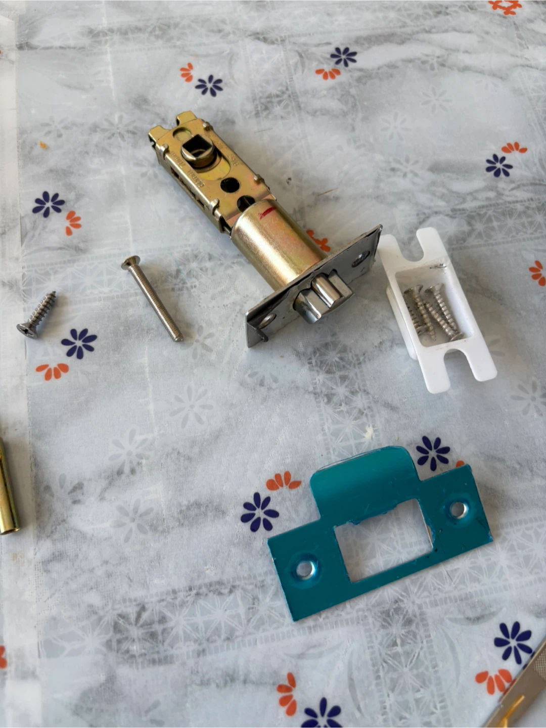 Smart Door Lock – Fingerprint & Keypad (Parts Missing) - photo 3