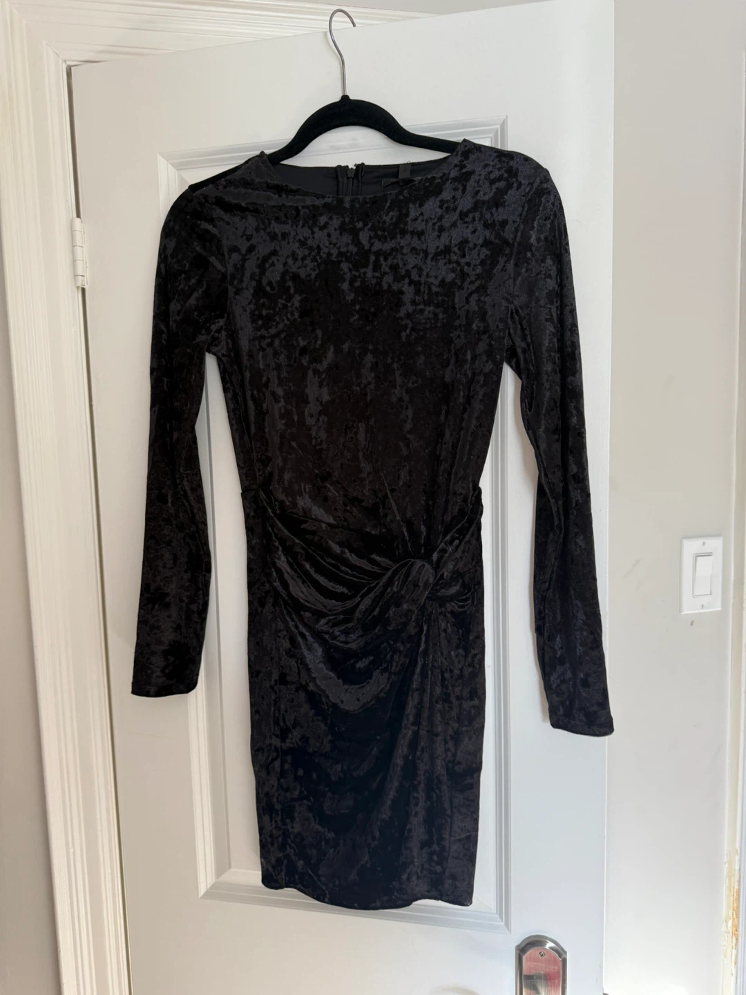 **Brand New** GUESS LS Sophie Dress - Jet Black, Size S