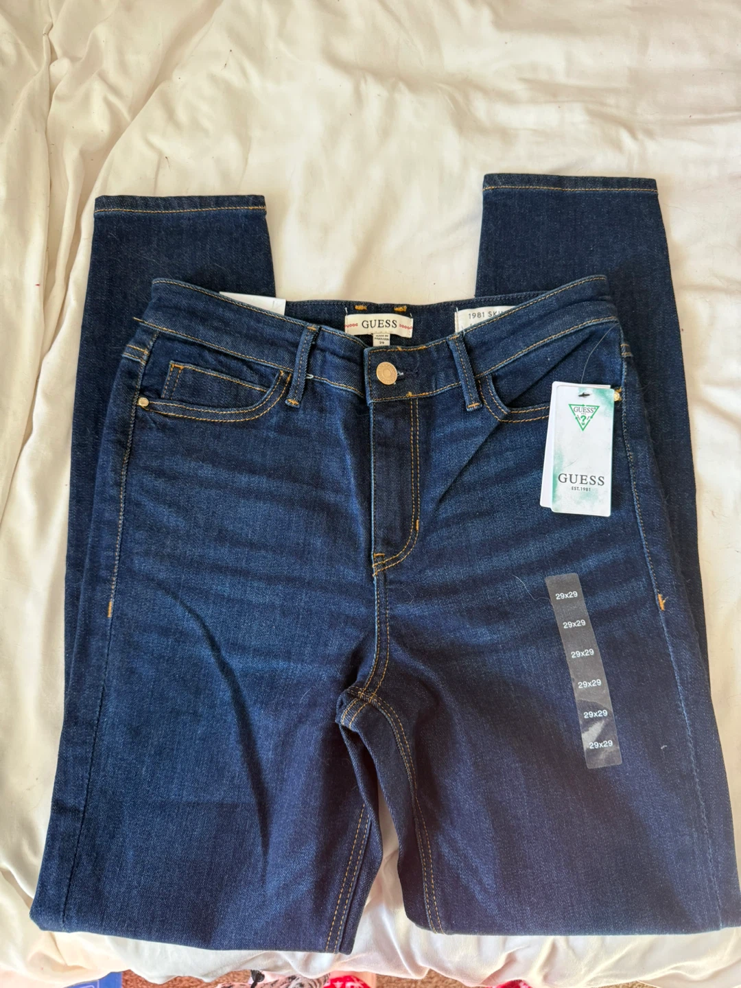 **Brand New** Guess 1981 Skinny Jeans - Size 29