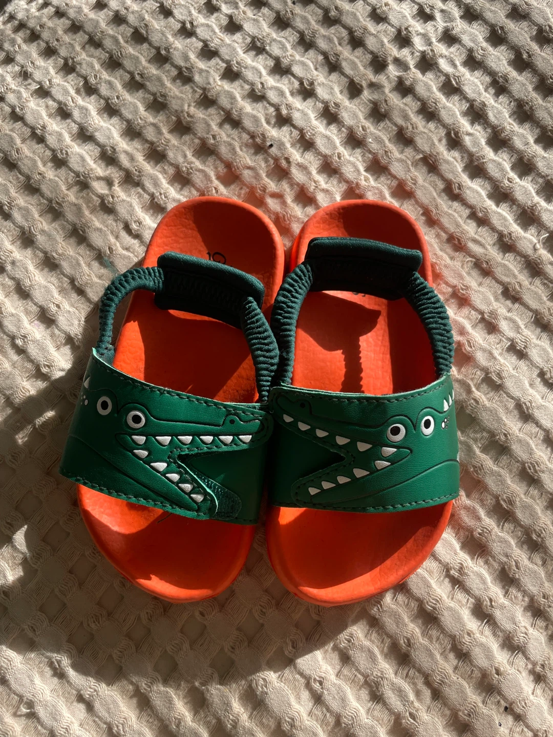 Cute Alligator Toddler Sandals - Size 6