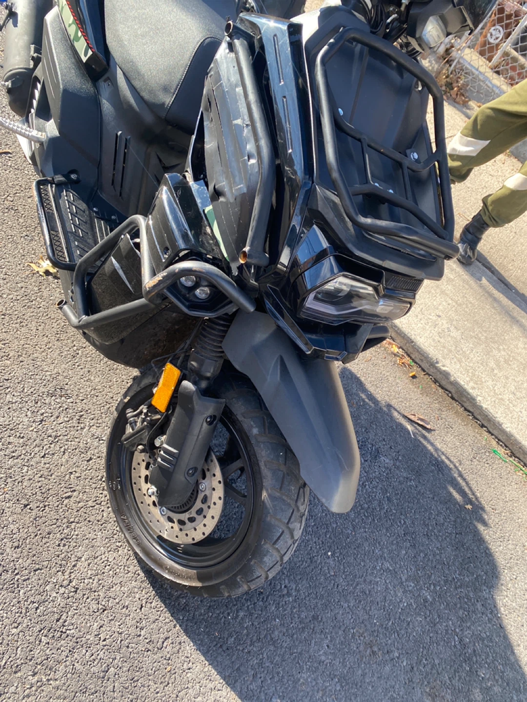 Tank Fly Wing 150 Scooter - Black - photo 4