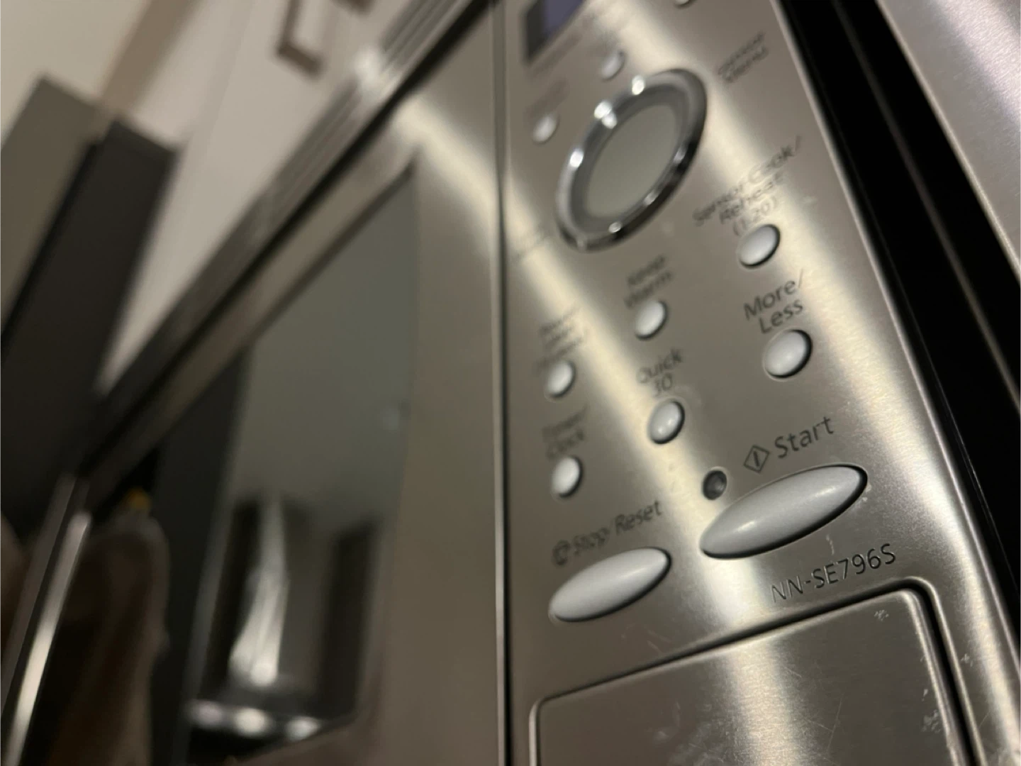 Panasonic Genius Prestige Plus Microwave - photo 3