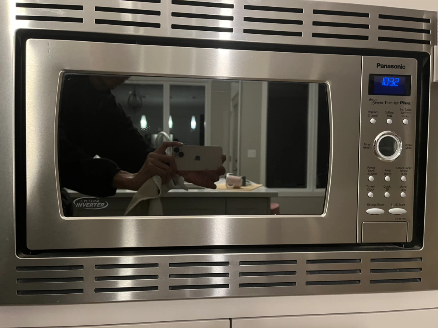 Panasonic Genius Prestige Plus Microwave