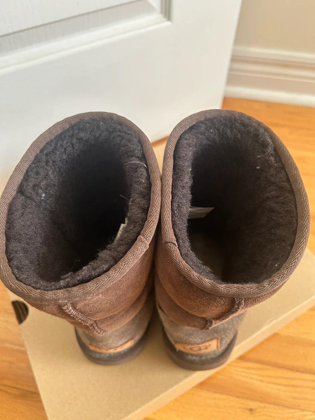 UGG Classic Short II Boots - Size 8 - photo 3