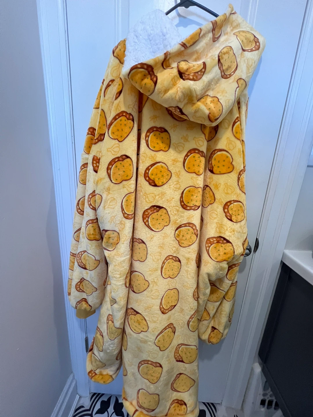 The Oodie Wearable Blanket - Toast Print, One Size - photo 4