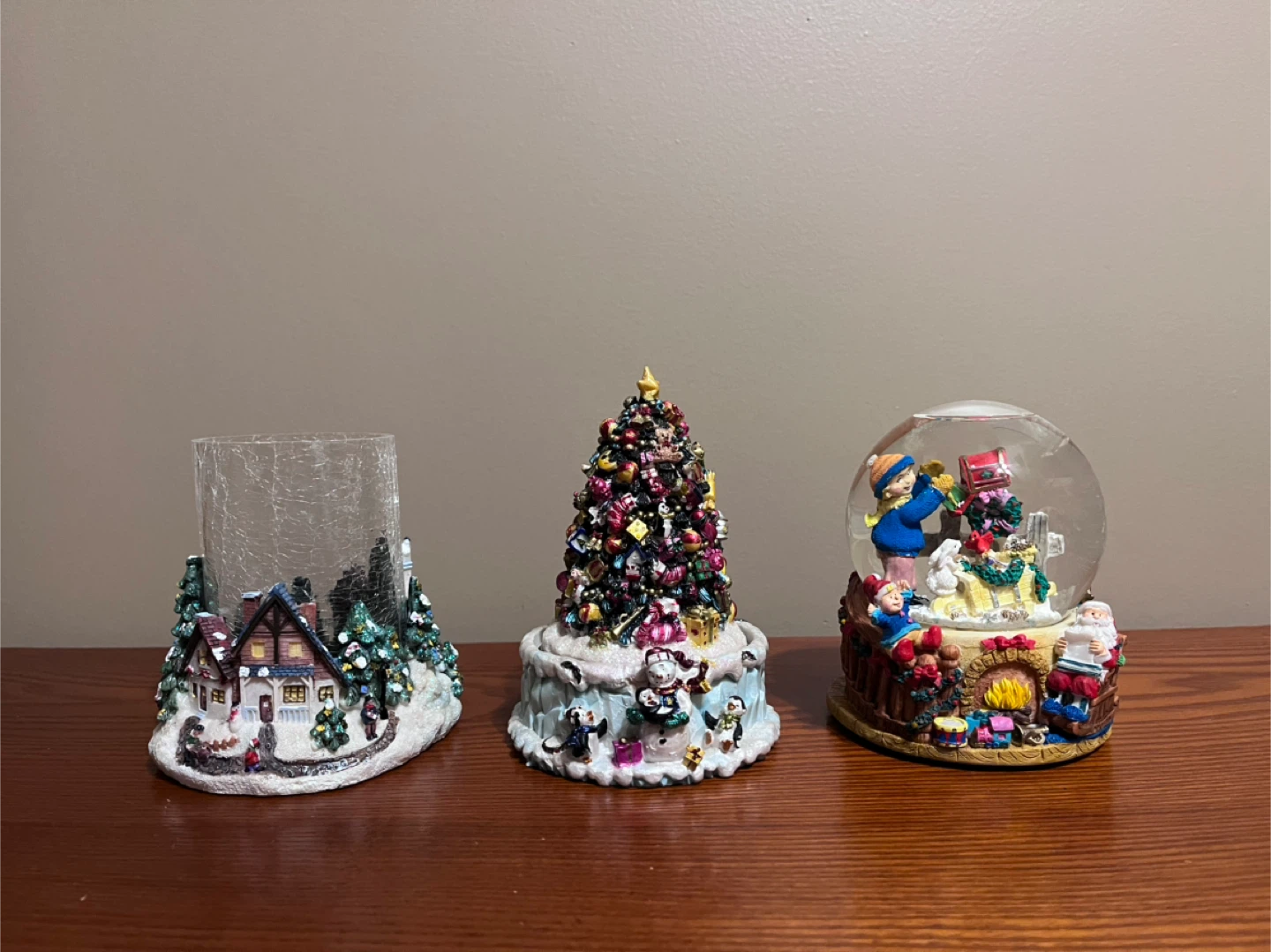 VINTAGE HOLIDAY/CHRISTMAS DECORATIONS