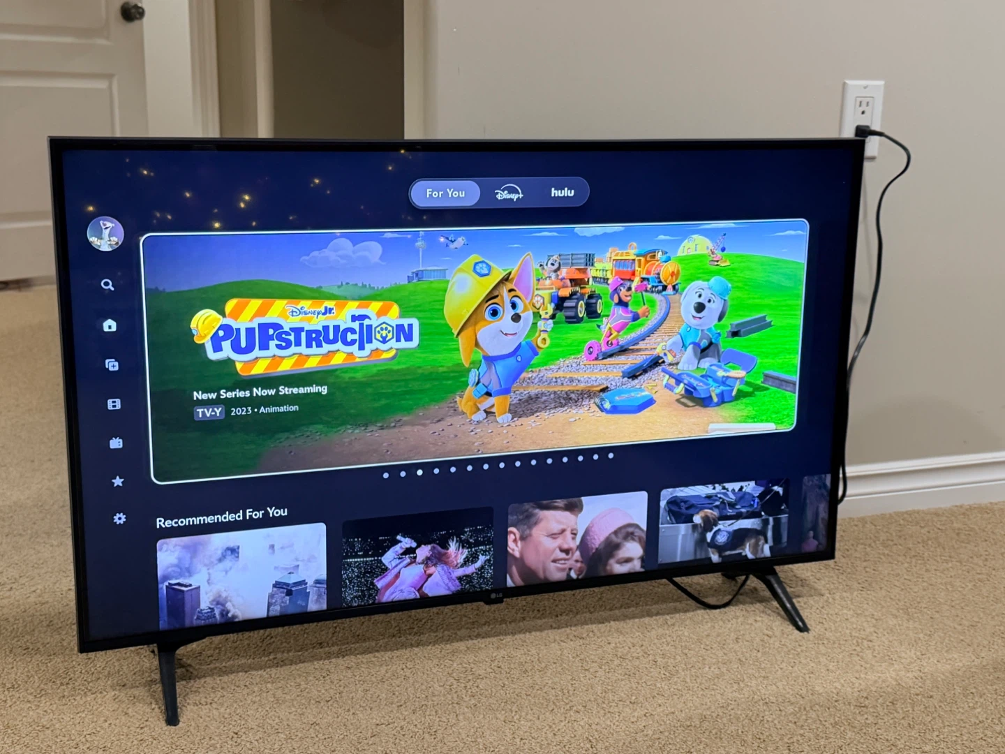 📺 LG 43” Smart TV – Excellent Condition - photo 2