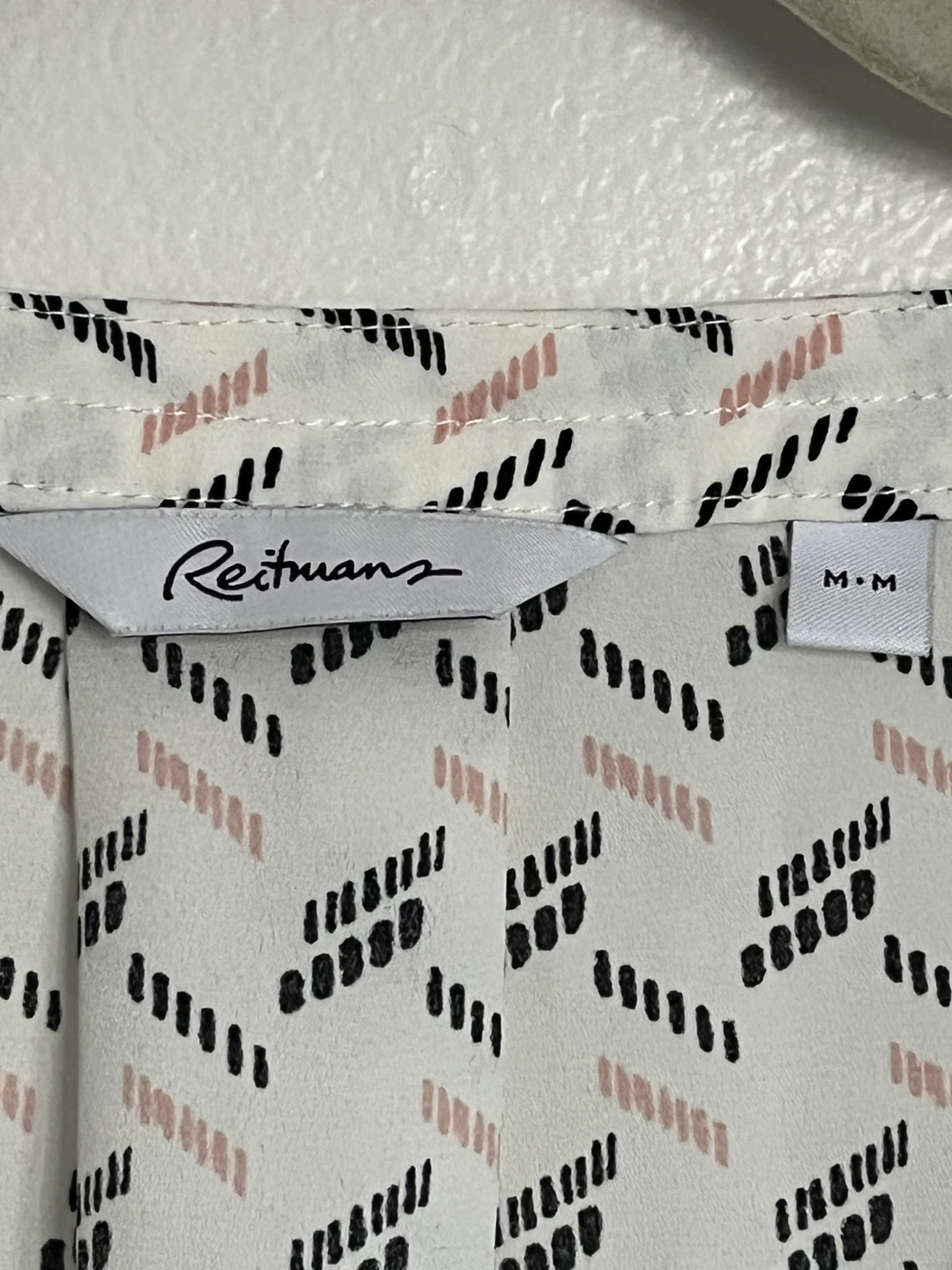 Reitmans Sleeveless Blouse - Size M - photo 2