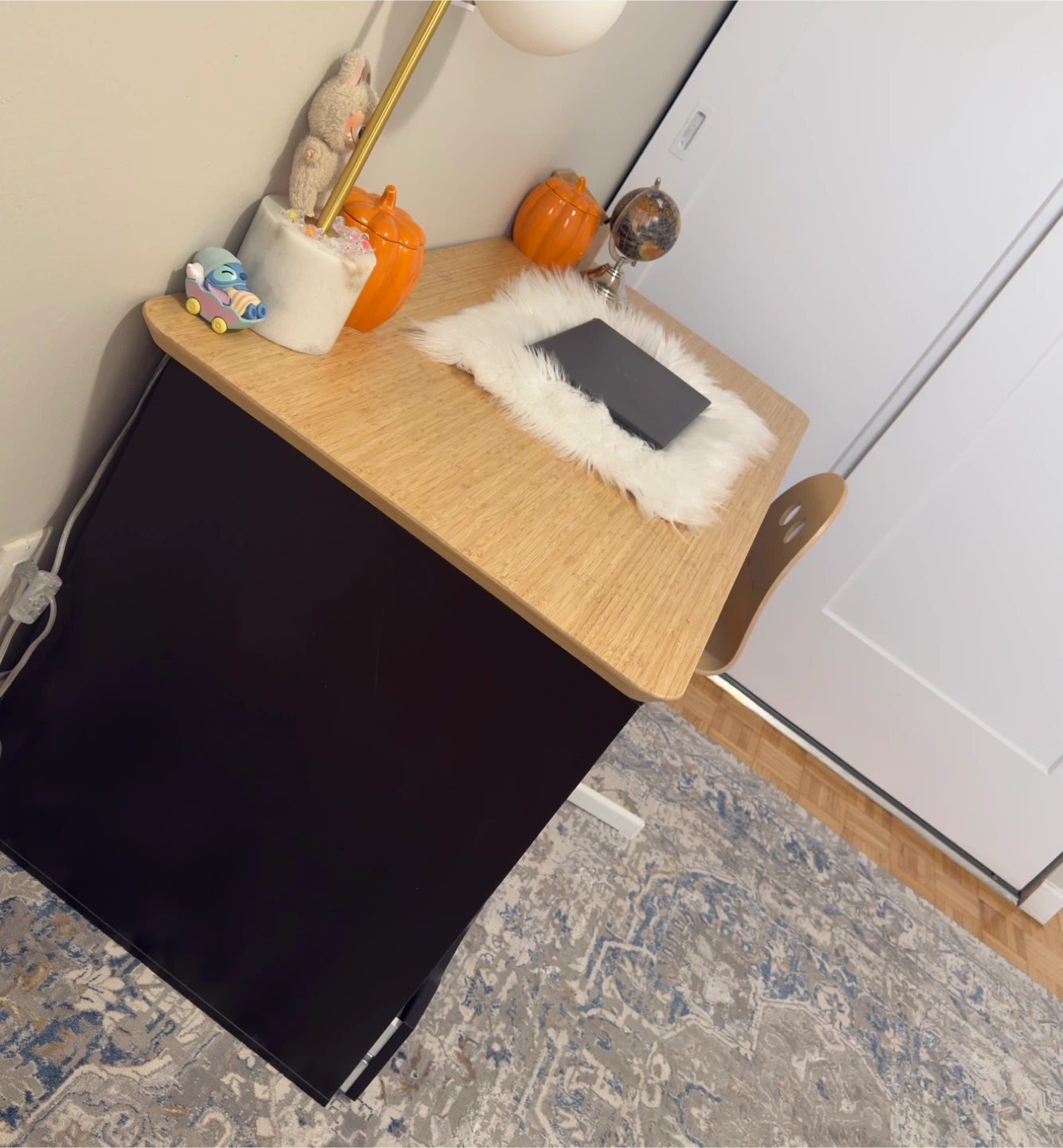 Kids Desk and Chair Set - photo 3